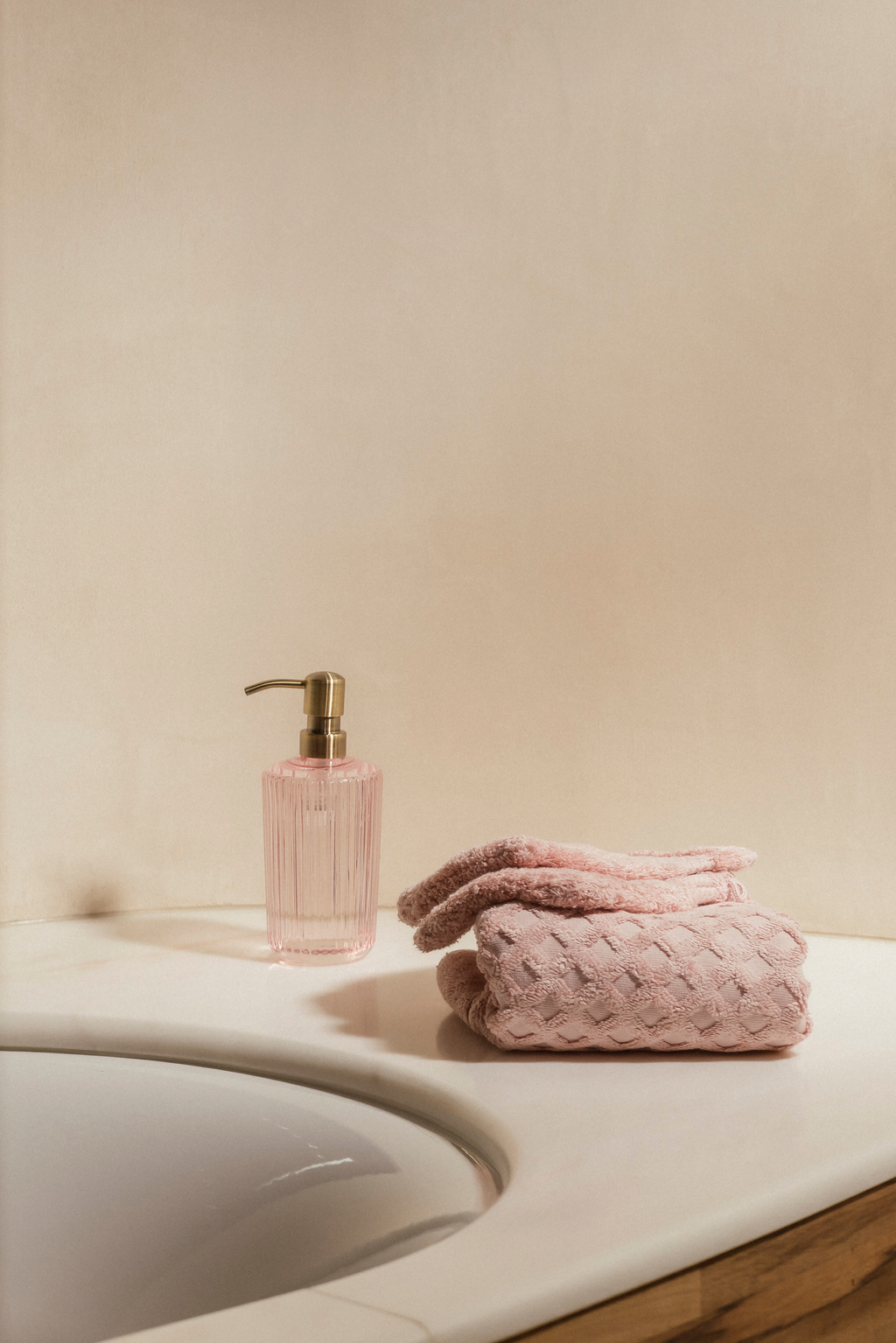 Ribbed Handseifenflasche Pink